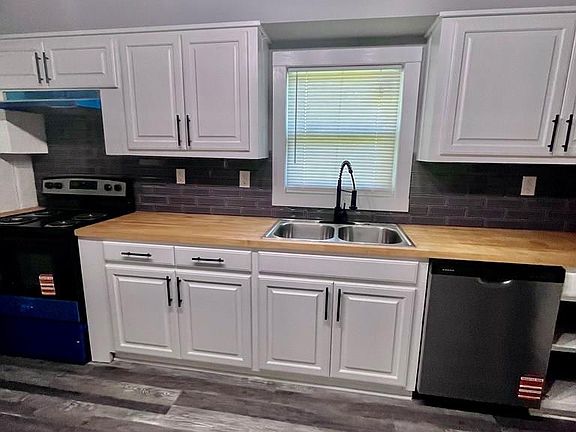 5th image of 443 Reed Meadows Dr