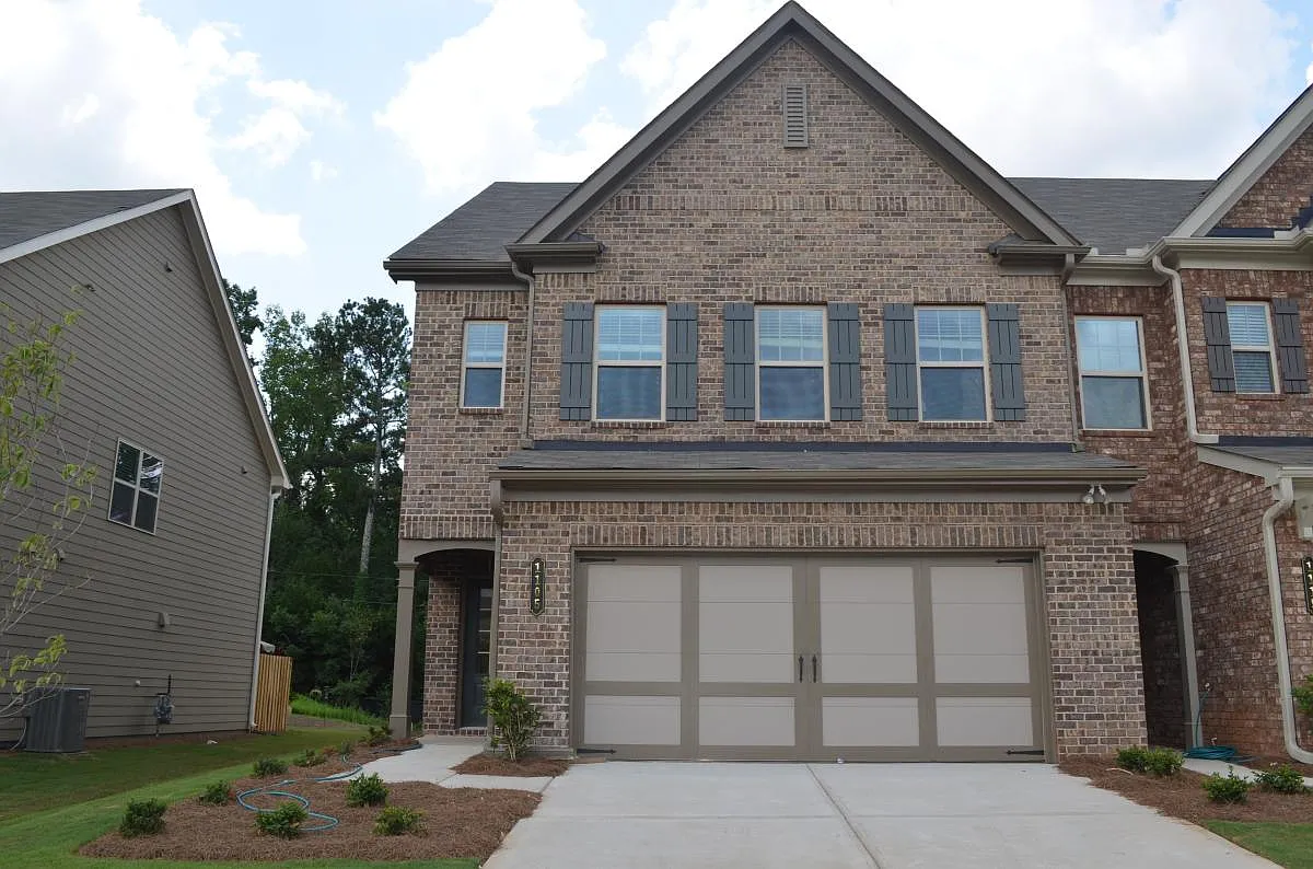 3 bed, 2.5 bath, 1864 sqft, $2,750 — Photo 2
