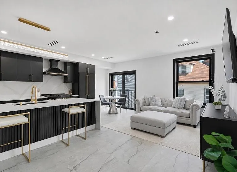 9 Minerva St #2 — Photo 6