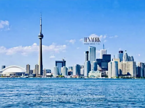 10 York St #3213, Toronto, ON M5J 0E1