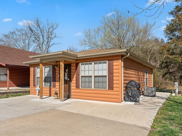 106 Fox Hole Lane, Hollister, MO 65672