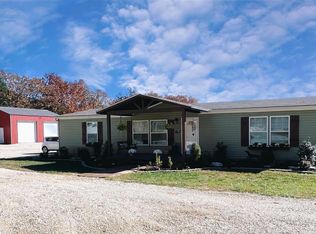 2944 Flucom Rd, De Soto, MO 63020