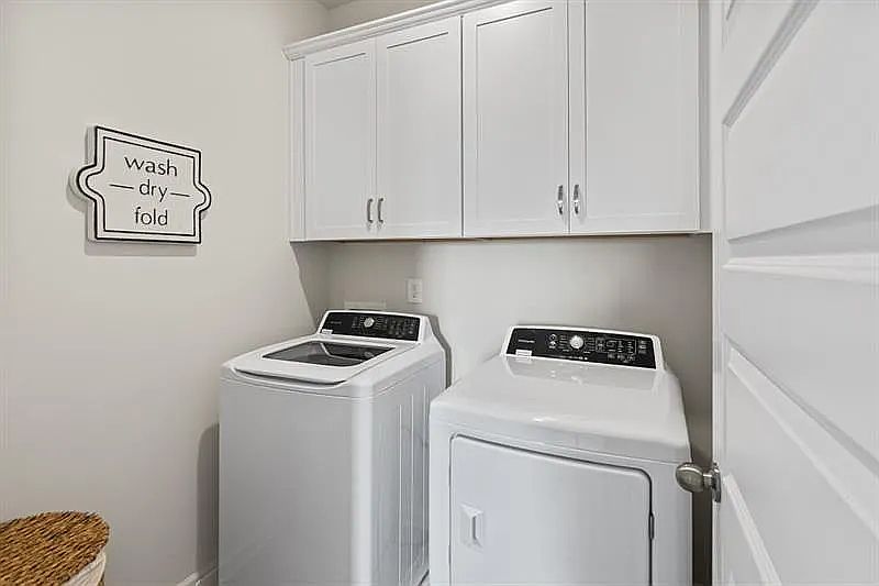 laundry - includes washer and dryer