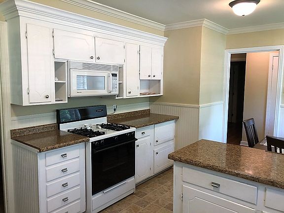 5th image of 2108 Sherwood Ave #2