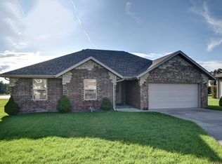 409 Samuel Ct, Aurora, MO 65605
