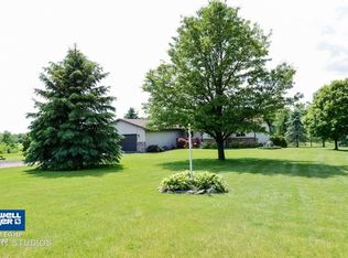 15221 E Dees Dr, Monroe Center, IL 61052