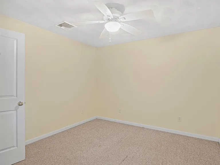 103 Bay View Ave — Photo 11