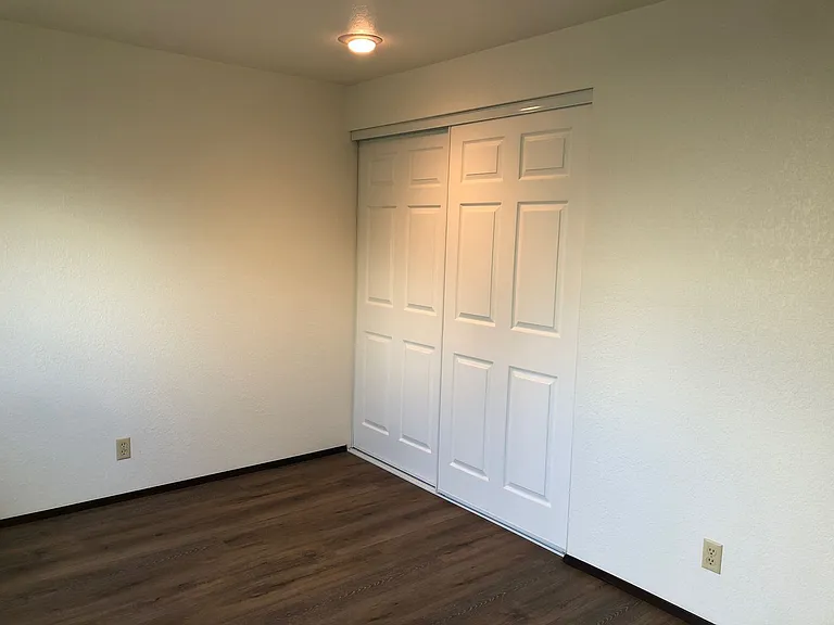 5692 E St — Photo 11