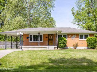 6308 Hunters Grove Rd, Louisville, KY 40216