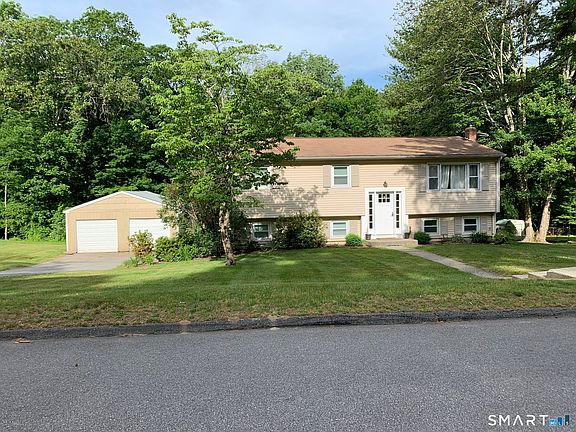 2nd image of 20 Willow Lane