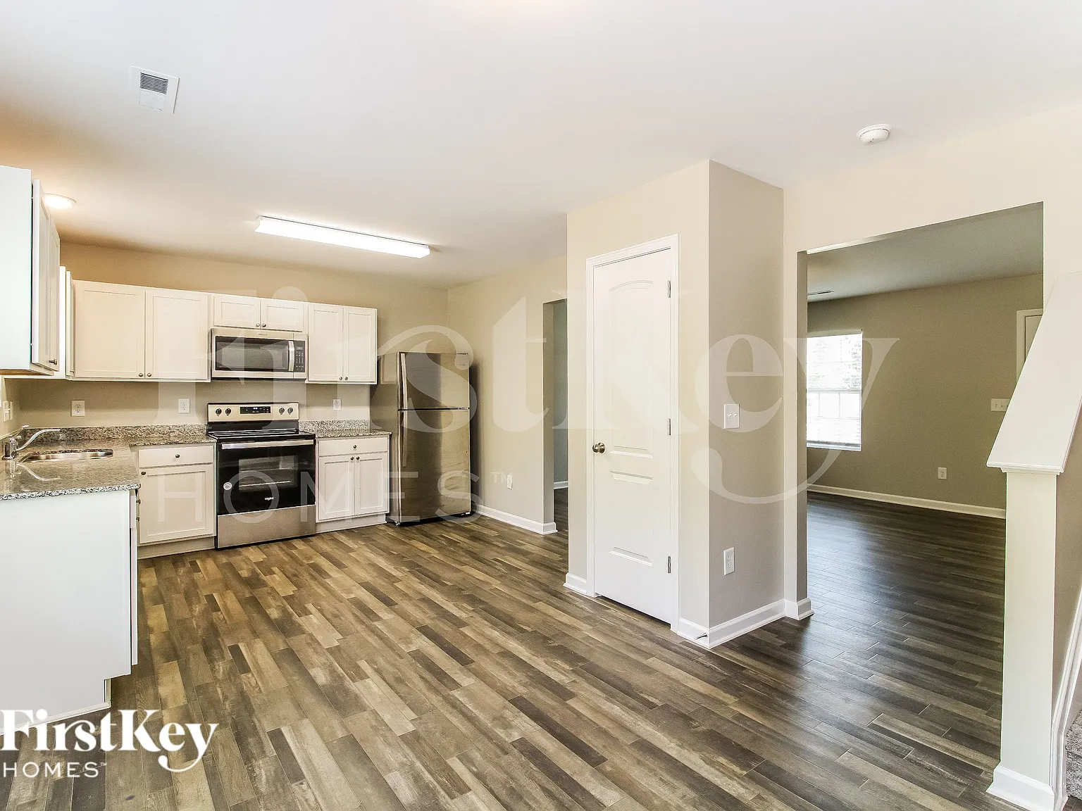3 bed, 2.5 bath, 1652 sqft, $2,095 — Photo 4