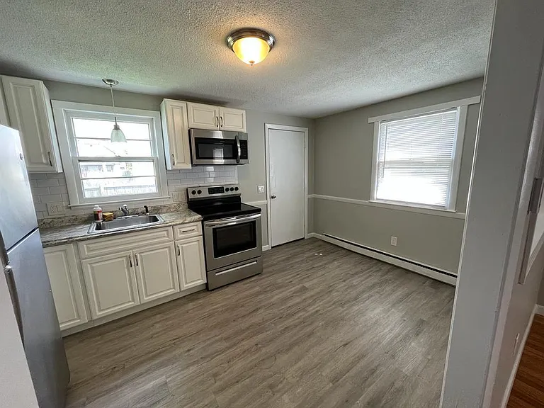 37 Cloran St — Photo 3