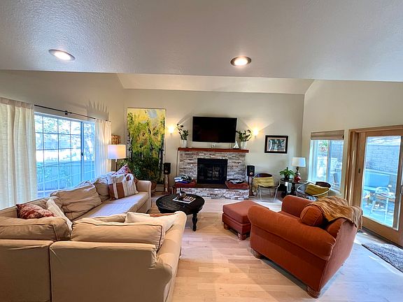 Living area with gas log fireplace
