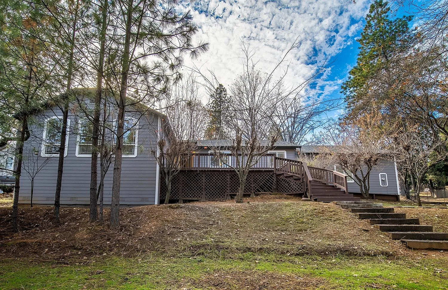 18236 Lawrence Way photo 1