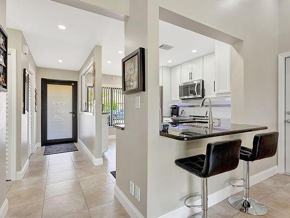 5th image of 1544 SW 21st Way
