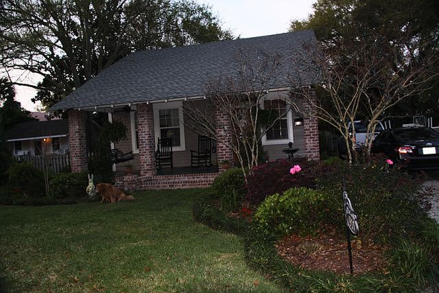 1st image of 911 Columbus Dr