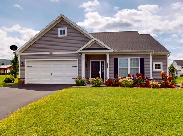 302 Sandy Cir, Milton, PA 17847