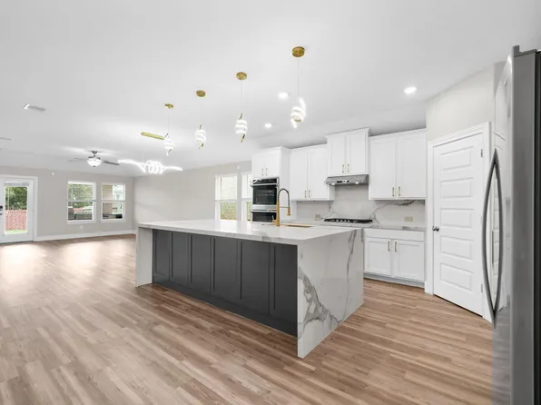 2082 Gadwall Dr, Conroe, TX 77384