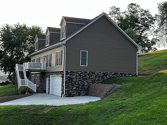 4th image of 89 Hawks Nest Ln