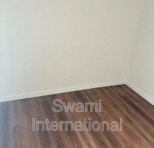 1709 W Marine Ave #1 — Photo 15