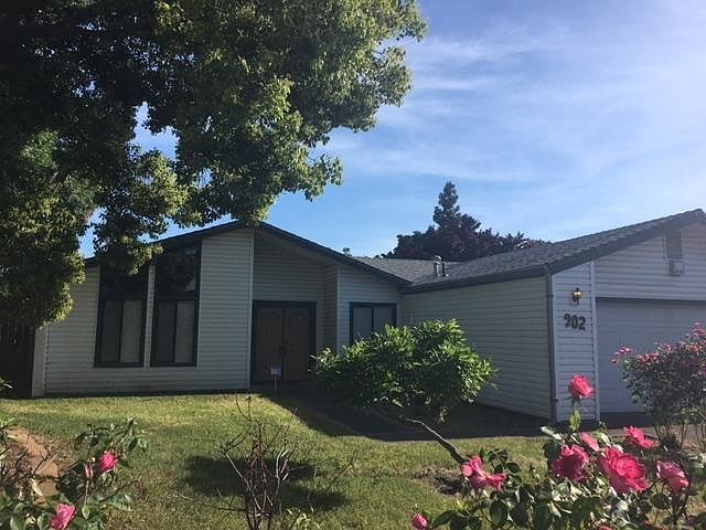 1st image of 902 Royal Oaks Dr