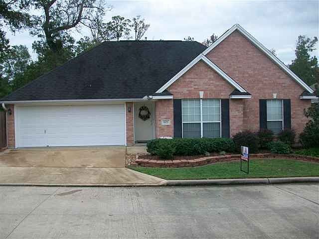 1st image of 105 Mystic Dr