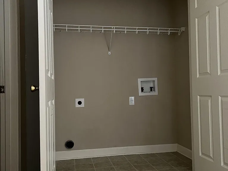 819 Terrell Dr — Photo 19