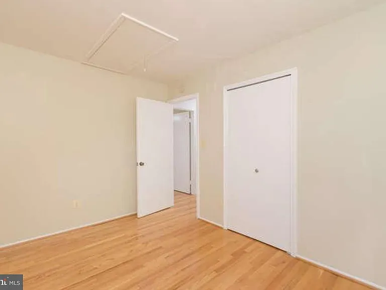 8302 Moline Pl — Photo 21