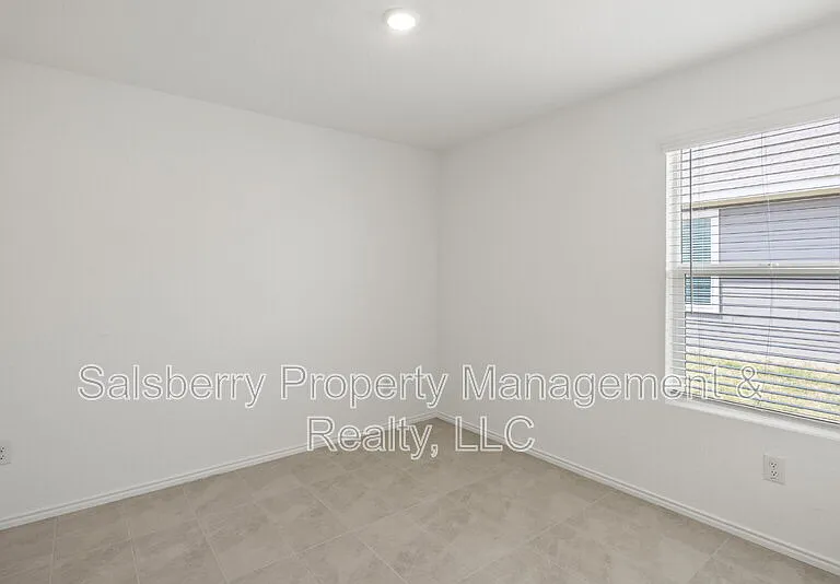 11807 Marcellus Way — Photo 7