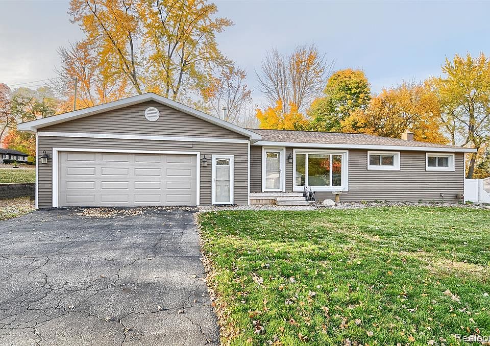 6155 Cramlane Dr, Clarkston, MI 48346 Zillow