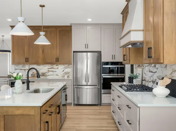 27231 Petes Hill Trl, Elko New Market, MN 55020