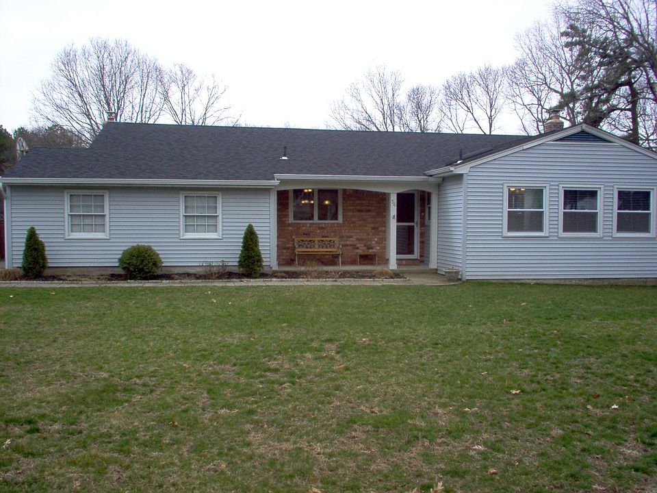 1st image of 36 Essex Dr