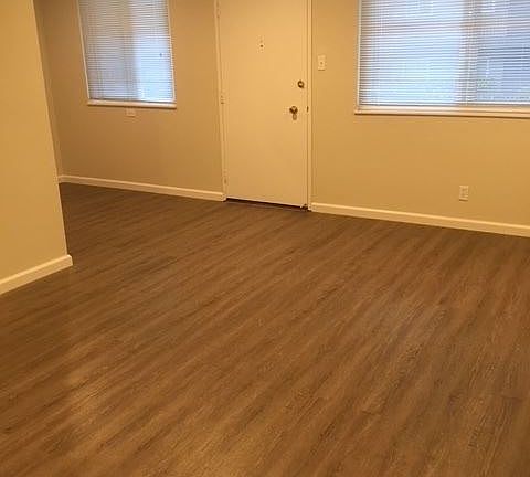 5th image of 777 Meadowsweet Dr APT 121