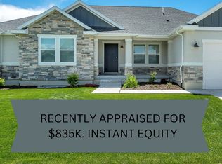 188 E Bruin Dr, Eagle Mountain, UT 84005