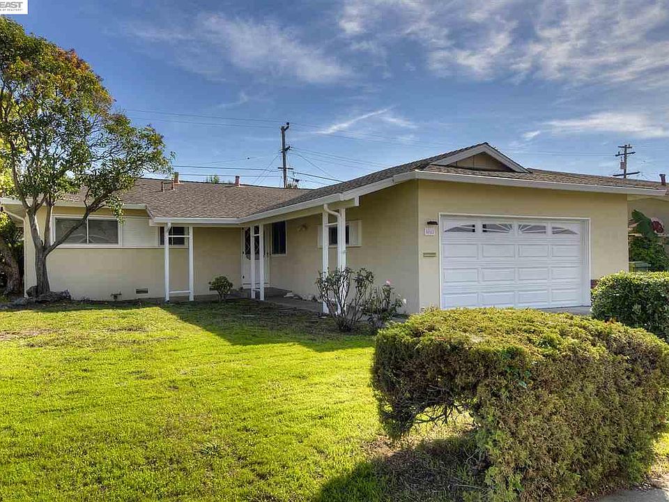 2nd image of 5002 Royal Palm Dr