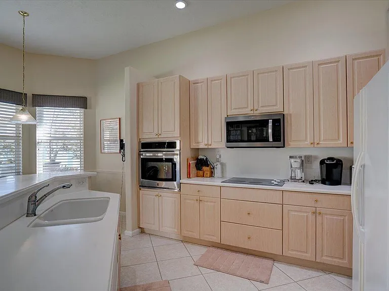 15323 Fiorenza Cir — Photo 19