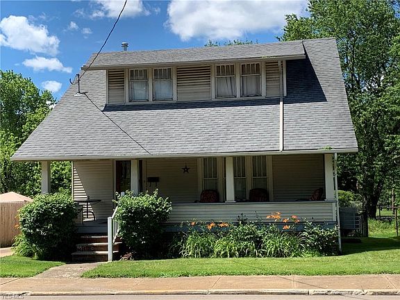 2nd image of 503 W Lincolnway
