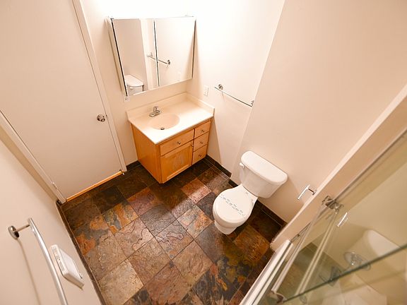 5th image of 350 Hanover Ave APT 202