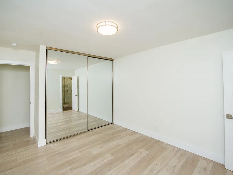 2253 Elden Ave — Photo 21