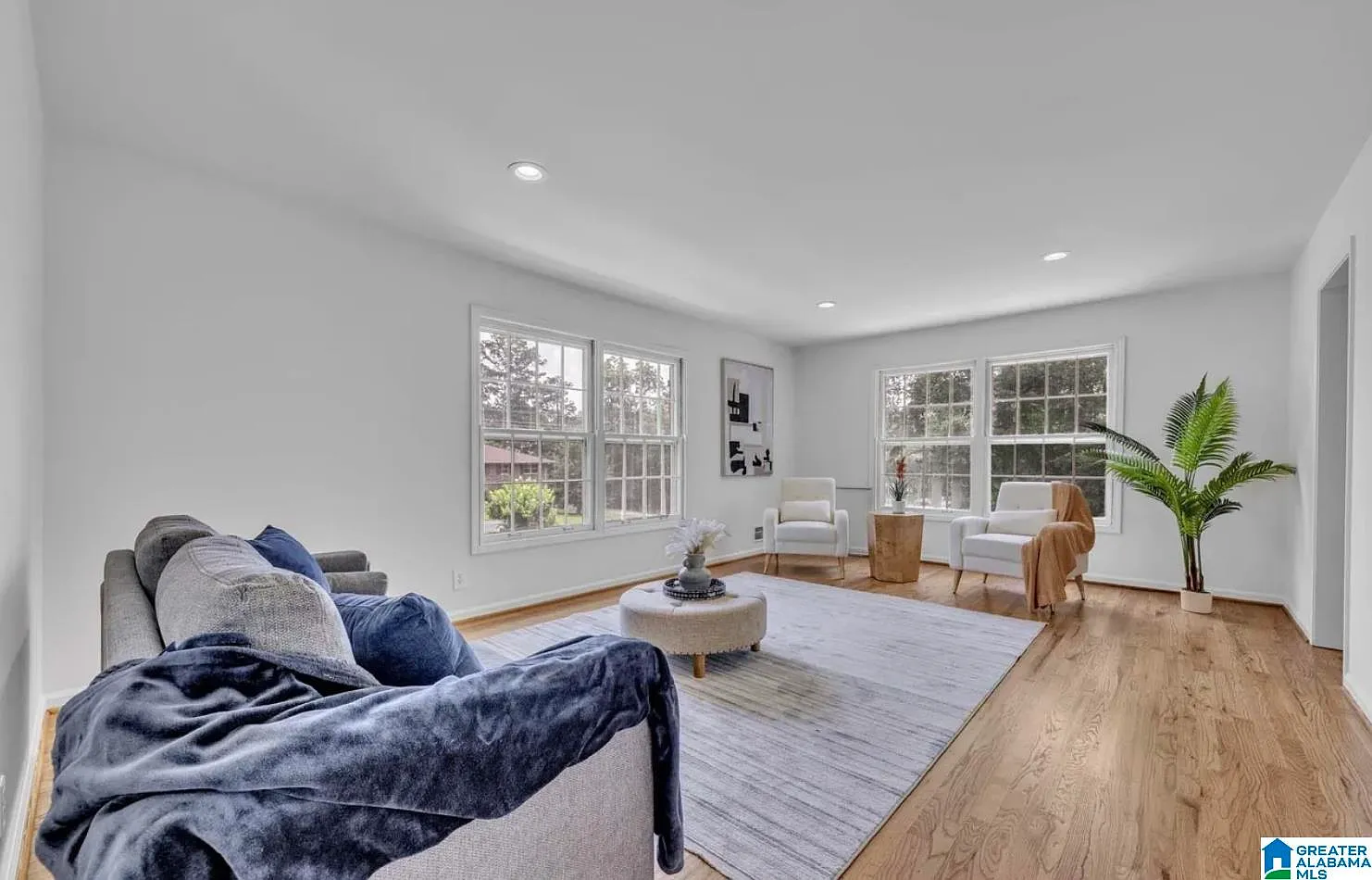 4 bed, 3.0 bath, 2632 sqft, $3,195 — Photo 3