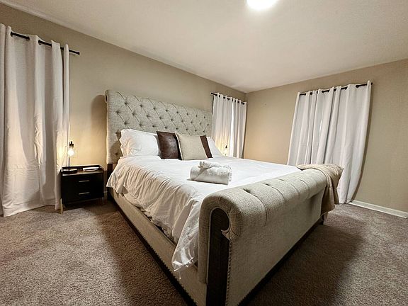 2nd image of 1733 Southeast Blvd #1733