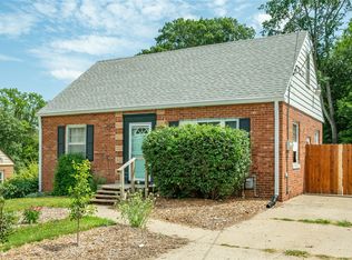 6008 Rollins Ave, Des Moines, IA 50312