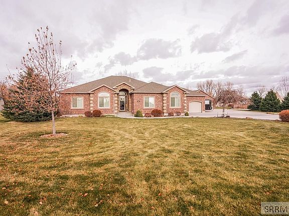 5th image of 3922 N McKibben Ln