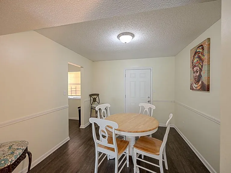 5393 Kirk Dr — Photo 10