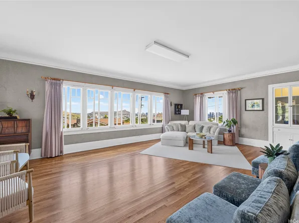 2618 Ferdinand Ave, Honolulu, HI 96822