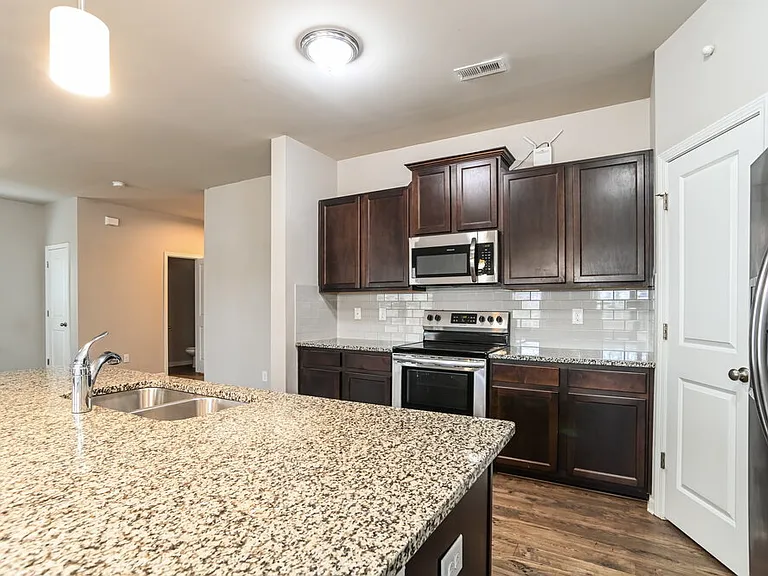 7429 O'Hara St — Photo 8