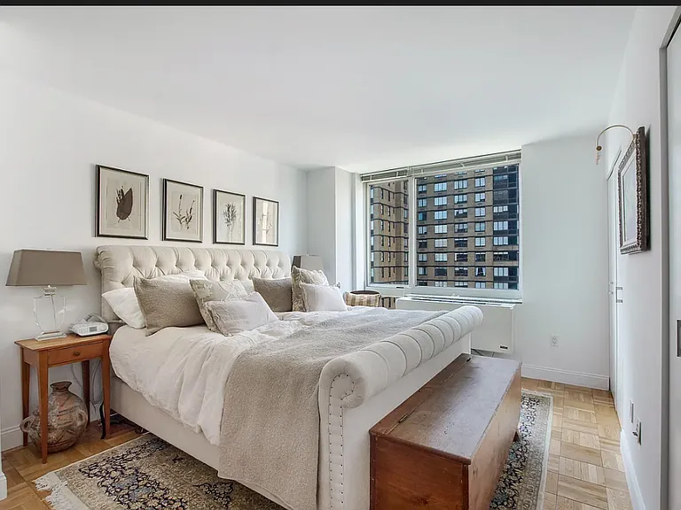215 E 96th St #25H — Photo 3