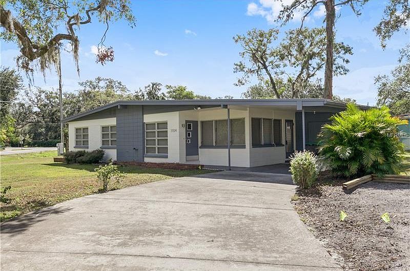 1st image of 1104 Largo Dr