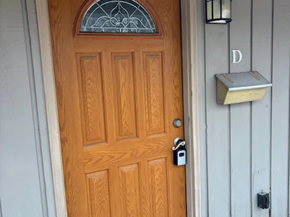 1021 E Adams St APT D, Washington, IL 61571