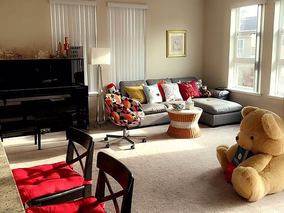 2nd image of 616 Park View Dr APT 301